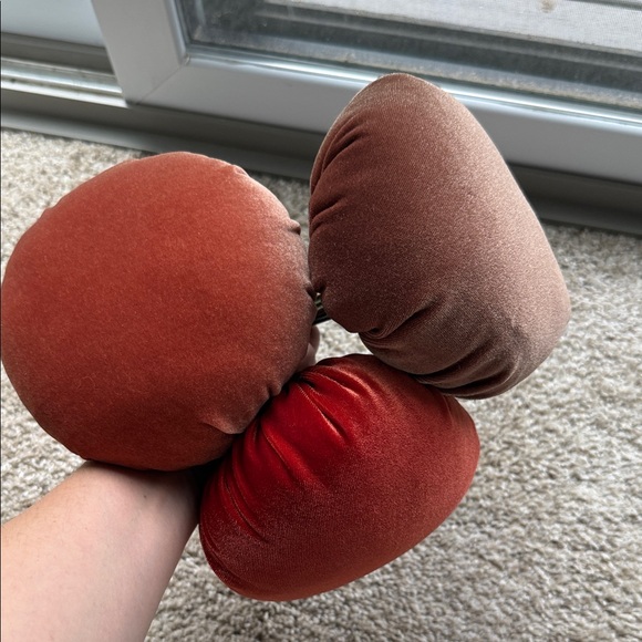 Velvet Pumpkin Decor Set - Picture 6 of 6